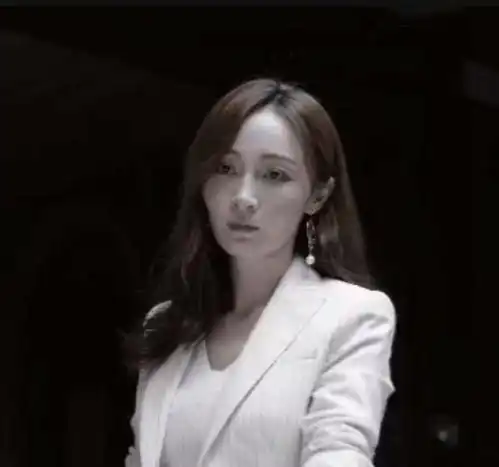 38岁姚笛乘风破浪归来首次担任女一,化身美艳女警艳压马伊琍
