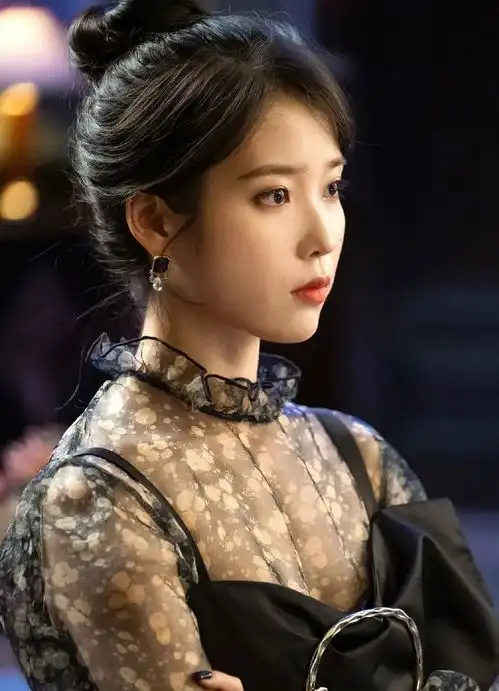 司藤模仿德鲁纳酒店话题引热议,国内观众全员站司藤