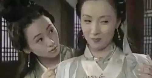 电影版春光灿烂猪八戒杀青,陶虹翁虹再同框,重温童年记忆