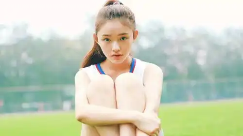 恶作剧之吻电影版翻拍,好怕王大陆一吻下去,林允头没了
