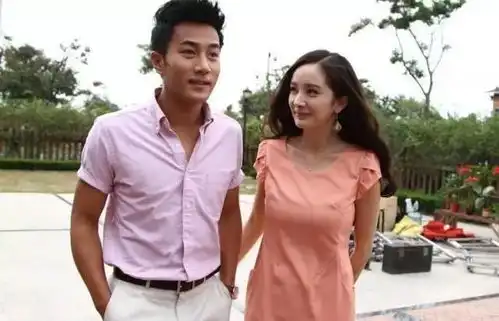 杨幂和刘恺威离婚后首次同台,被问遇到前夫如何称呼,回答显情商
