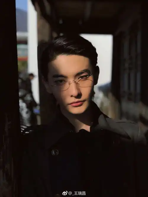 灵魂摆渡电影终于要上了,和于毅搭档的居然是双世宠妃中的他
