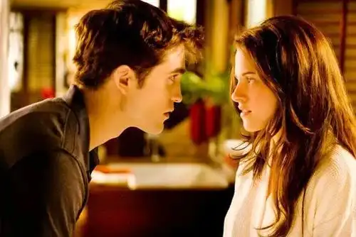 男人喜欢上一个女人会有的迹象在意
