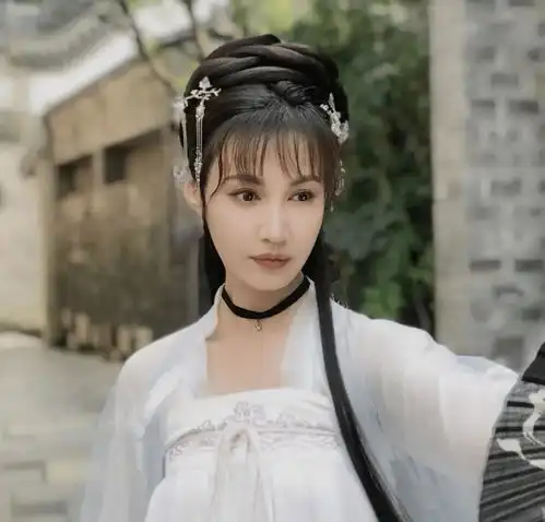 杨雪新造型脸僵像人偶,baby都是学她,她却把自己的美貌糟蹋
