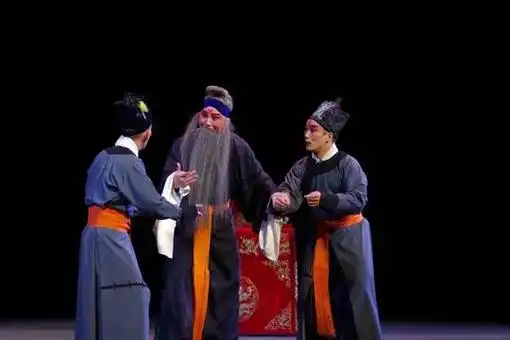 第八届岭南舞蹈大赛开幕千余名舞者同台竞技
