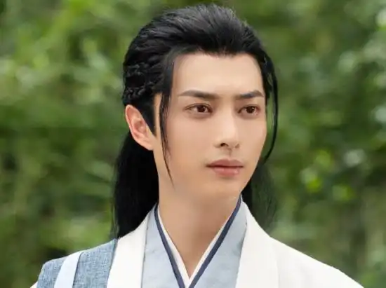 镜双城李易峰跟陈钰琪搭档超养眼,但郑业成笑起来也太帅了吧