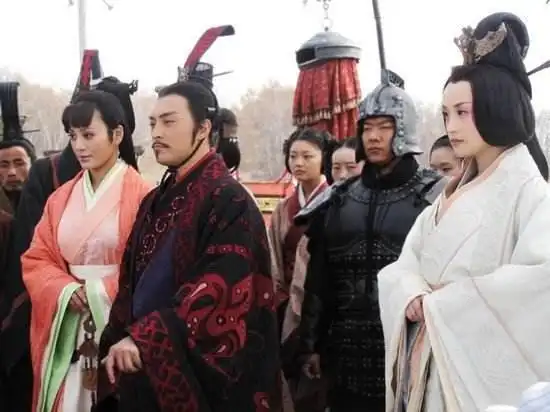 韩国很穷,卖宫中美女交保护费,结果买家财色双收
