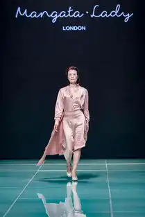 北京时装周mangatalady2020ss新品发布闻香识女人