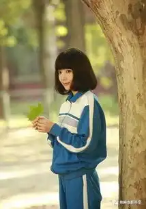 吴磊穿的上高中校服却塞不进课桌,王丽坤穿起校服依旧像30岁
