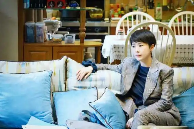 内娱女演员,不配当窝囊废
