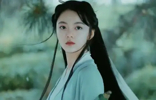 当撞脸网红开始拍剧,去掉美颜滤镜后,跟本尊差别出来了