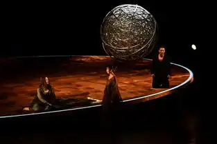 胡军主演话剧巡演首场北京站圆满成功
