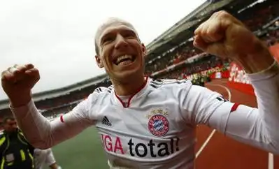 德甲罗本破门戈麦斯进球遭误判拜仁10纽伦堡
