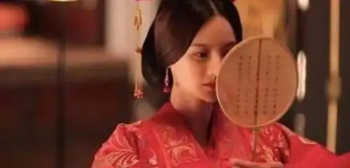 自己买版权演女一号,男主搭档佟梦实,网友这女星是个狠人
