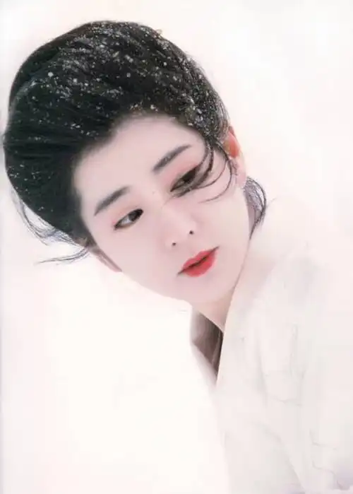 有哪些漂亮的女性剧照或电影截图