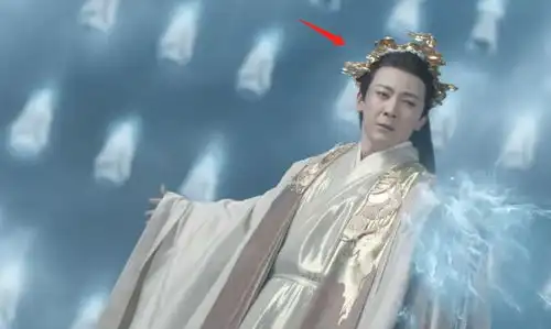 苍兰诀遭辣评男主大白牙出戏,女主衣服像婚纱,满屏影楼风