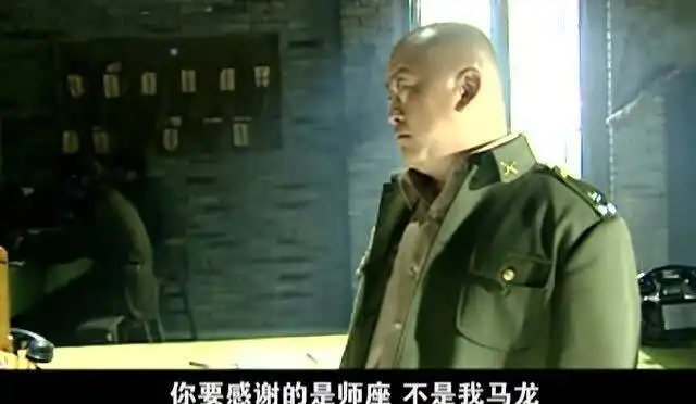 影视旅长喝完酒去打猎,手下在下面开冷枪,结局太惨了
