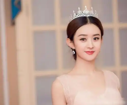 2020亚太区入围最美女明星面孔评名单,两位85后小花,你喜欢哪位
