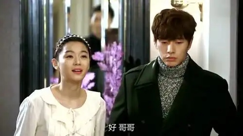 来自星星的你李载经对千颂伊起了杀心,李辉京误会哥哥是坏人