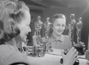 她拿下2座奥斯卡小金人,101岁还成最酷的女爵说好的优雅变老,大概就是这个样子吧搜狐娱乐搜狐网
