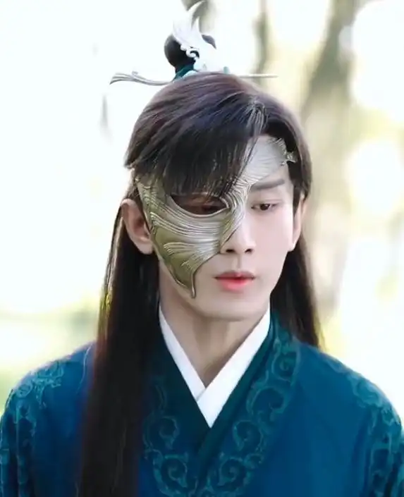 有种差距叫成毅虞书欣和孟子义,一年级八年后,三人对比明显
