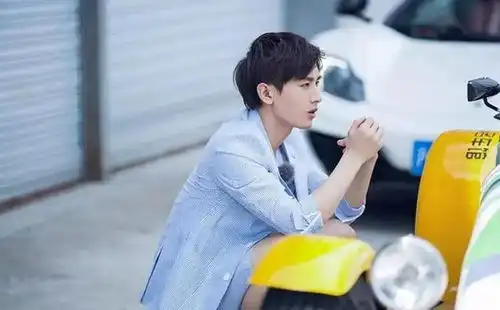 小八爆料许凯成毅杨幂王一博
