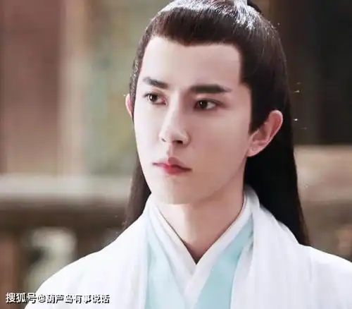 杨洋肖战王一博于朦胧罗云熙朱一龙马天宇,谁是最帅白衣美男
