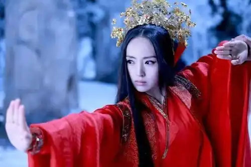 怪不得林朝英比五绝还强,你看她师父是谁金庸借郭襄说出了答案