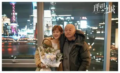 孙俪理想之城杀青,难舍创作氛围称演的很疯