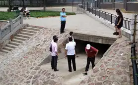 小伙因找不到工作蜗居泄洪洞