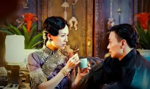 忍了三年,章子怡终于和心中的男神演cp,展现好身材不输当红小花
