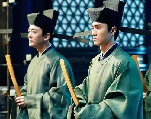 宋仁宗的主守派处在宋夏战争阴云之下,始被嘲笑,终被重视