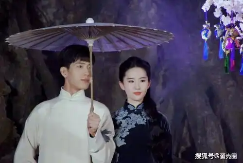 刘亦菲井柏然新剧即将来袭,张含韵的服装造型好漂亮,你期待吗

