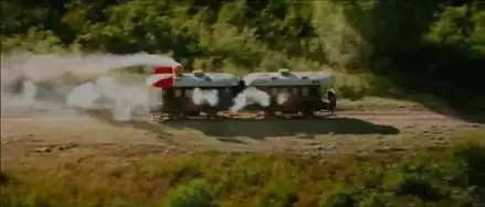 我新发现的让子弹飞穿帮镜头了.