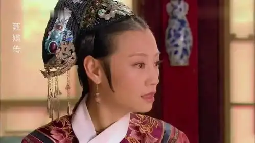 甄嬛传皇帝让甄嬛以毒酒杀死果郡王,甄嬛欲喝下被果郡王调换
