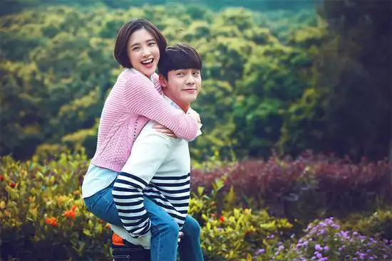 因为爱情有幸福热播陈伟霆唐艺昕初恋危机
