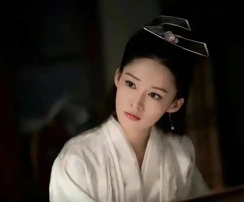 女演员长相很重要,庆余年2同样34岁的李沁和金晨,差异明显
