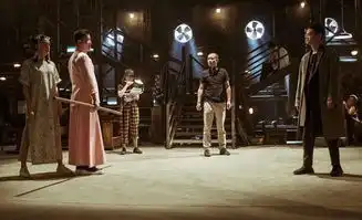 李连杰马云功守道片场照曝光,网友有钱人果然派头大
