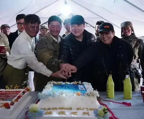 博纳影业集团董事长于冬探班影片长津湖之水门桥慰问演职人员
