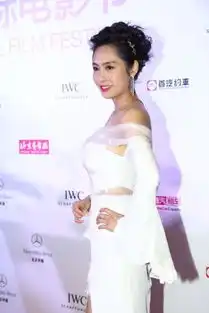 女明星摔倒要敬业要优雅还要会自嘲