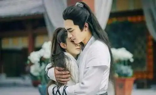 很多电视剧中都有最萌身高差,最经典最受欢迎的是最后这对明星
