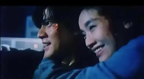 她曾是一代女神,大红时拒绝刘德华求婚,如今沦落街边吃小摊
