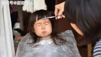 偷拍亲生娃娃丑照当初生娃有多痛,如今黑娃就有多乐