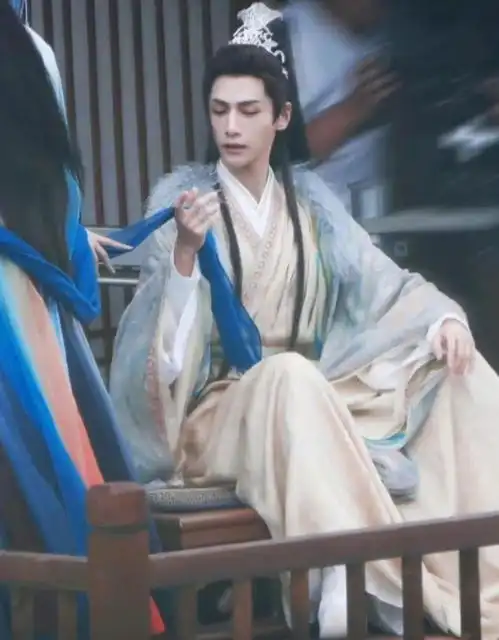 肖战罗云熙新剧古装适配度,你更喜欢哪一款