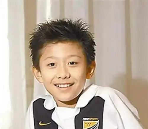 7位童星出道的明星,杨幂宋祖儿杨紫,你最看好谁
