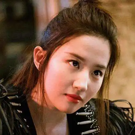 刘亦菲变咆哮帝二代妖精激动就开脱,冯绍峰都招架不住了