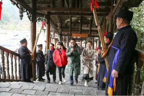 行读小组苗寨趣谈酒人酒事完美收官一路书香2