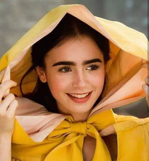 她是赫本转世2岁上电视,演过白雪公主,为拍戏瘦到皮包骨