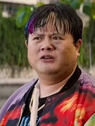 他是电影无名之辈中重量级演员,他在贵州春晚演小品,他是......
