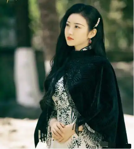 景甜新剧司藤,旗袍妆容尽显民国风,到底是景甜火了还是司藤火了